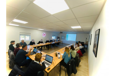 Encore une belle journée d’informations Le Cercle de la Vap by LiquidArom une assemblée d’une douzaine de candidats à la franchise!