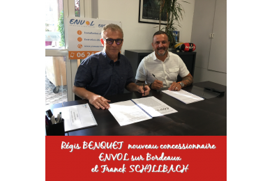 Envol signe son 1er franchisé Régis Benquet