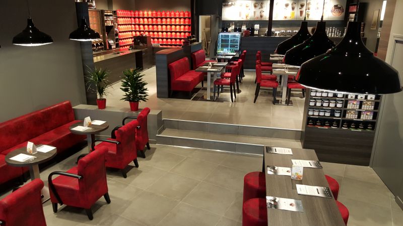 Franchsie Etienne la salle du magasin d'Angers