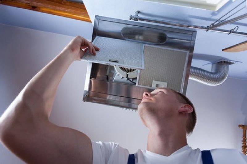franchise France Hygiène Ventilsation le nettoyage d'une hotte